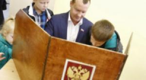 Олег Брячак предложил депутатам обратиться к федеральным властям для привлечения внимания к проблеме псковского радиозавода