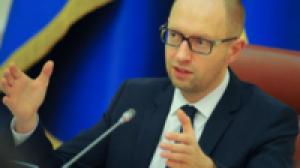Яценюк потребовал не вмешиваться в работу кабмина Украины