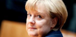 СМИ: Меркель хотела бы как можно скорее снять санкции с РФ