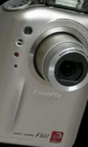Nikon представила серию компактных фотокамер DL премиум-класса