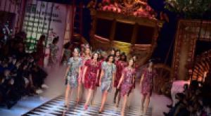 Dolce&Gabbana представили коллекцию платьев для Золушки