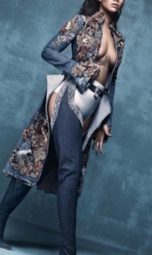 Рианна стала лицом британского Vogue