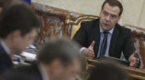 Медведев рассказал, когда Россия отменит санкции против Запада